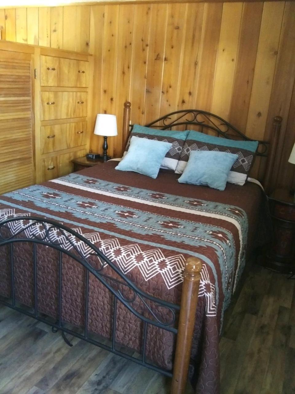 Kern Riverfront Lodge 컨빌 외부 사진