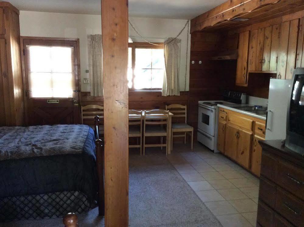 Kern Riverfront Lodge 컨빌 외부 사진
