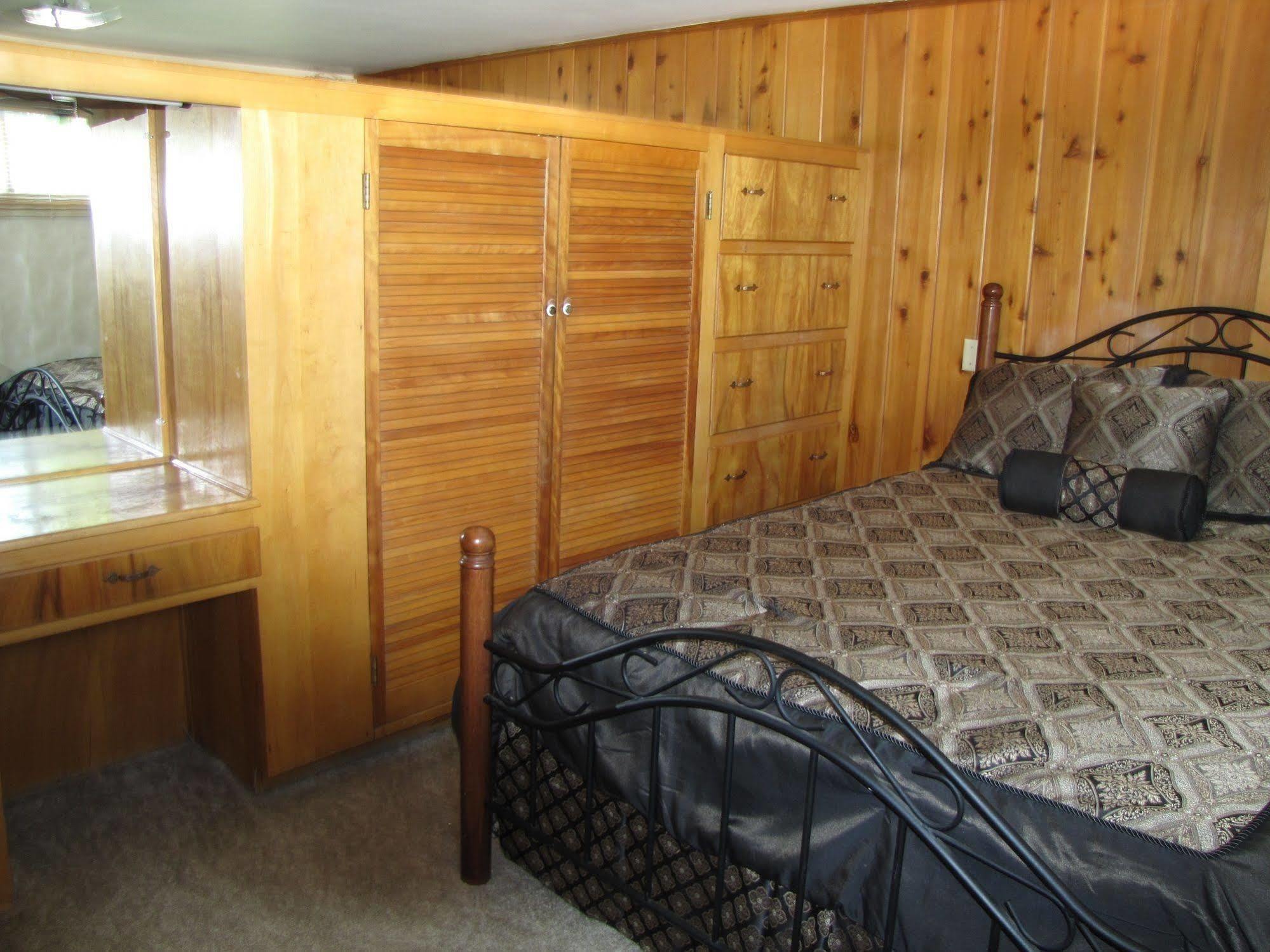Kern Riverfront Lodge 컨빌 외부 사진